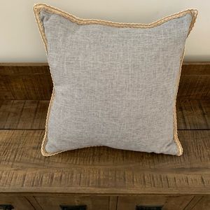 NWT. Set of two 20“ x 20“ light grey linen pillow covers. Note: covers only.